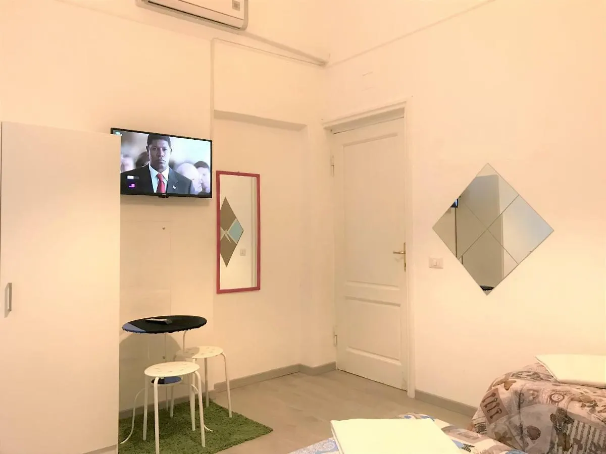 Guesthouse Paradisio Rome 3*,